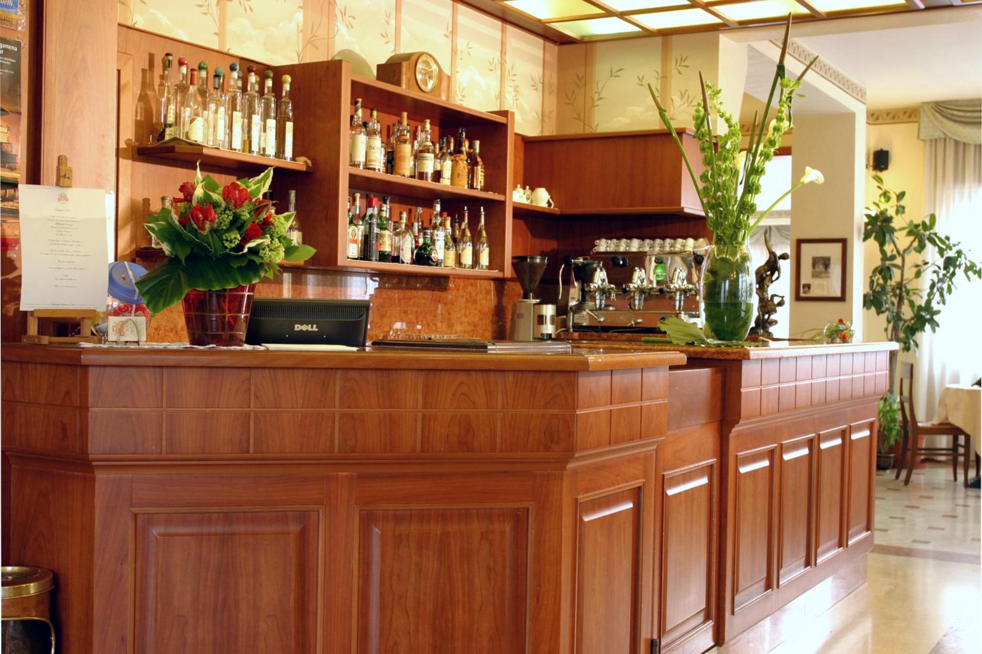 La Pina Hotel เรซซาโต ภายนอก รูปภาพ