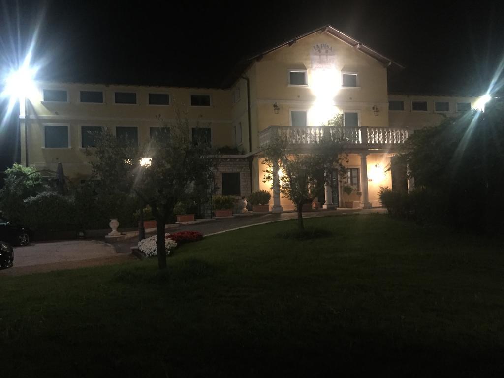 La Pina Hotel เรซซาโต ภายนอก รูปภาพ